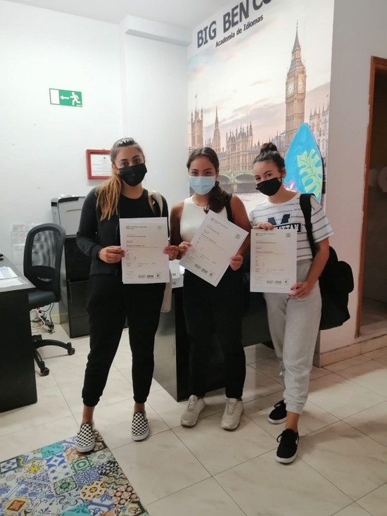 Felicidades Daniela G, Xiomara y Daniela